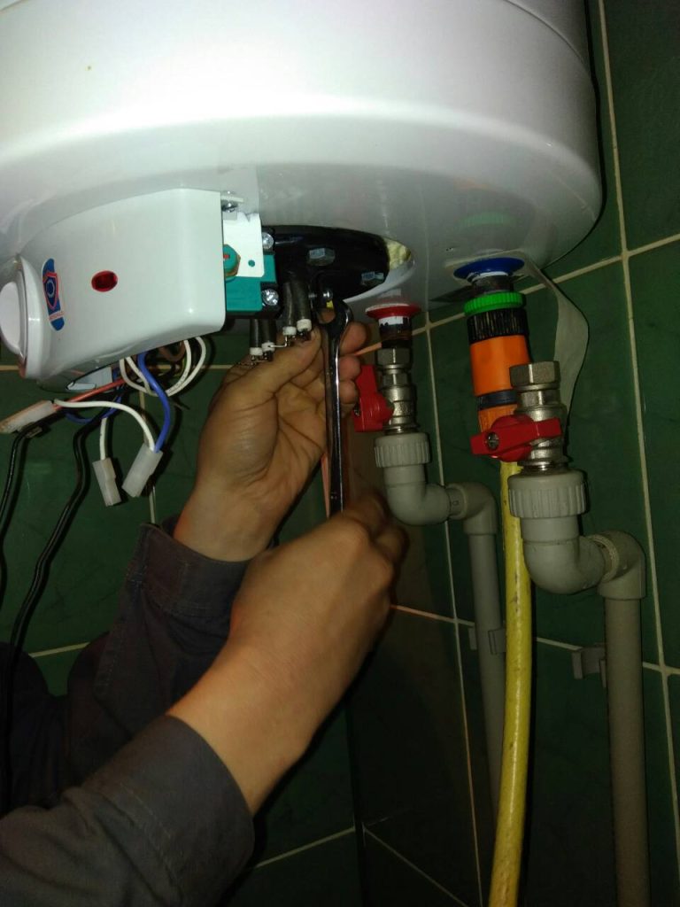 0-02-04-f637eaba4616c63d3f007f7ebc5b0864ed90c8ebc9708369c3858a640579d70f-2e8ee963